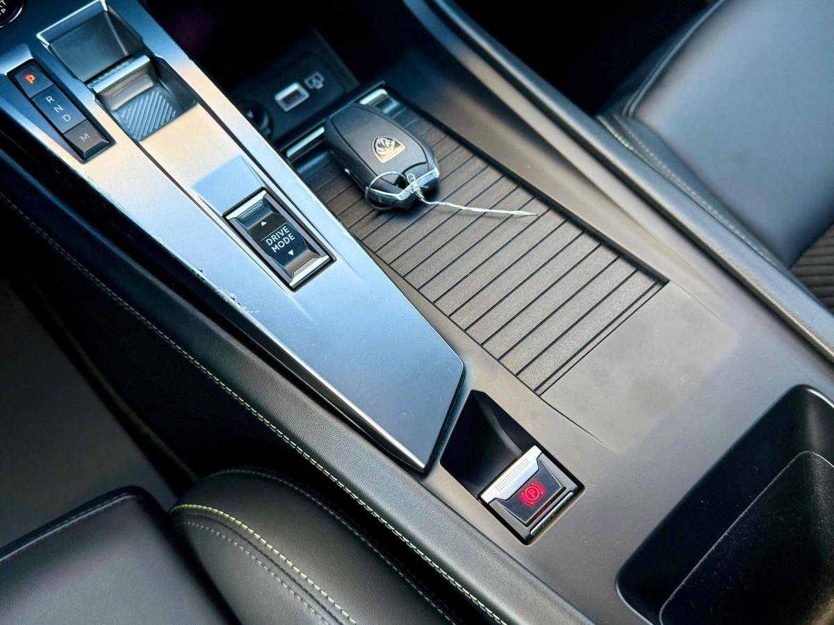 peugeot-308-sw-2023-gasolina-1199cc