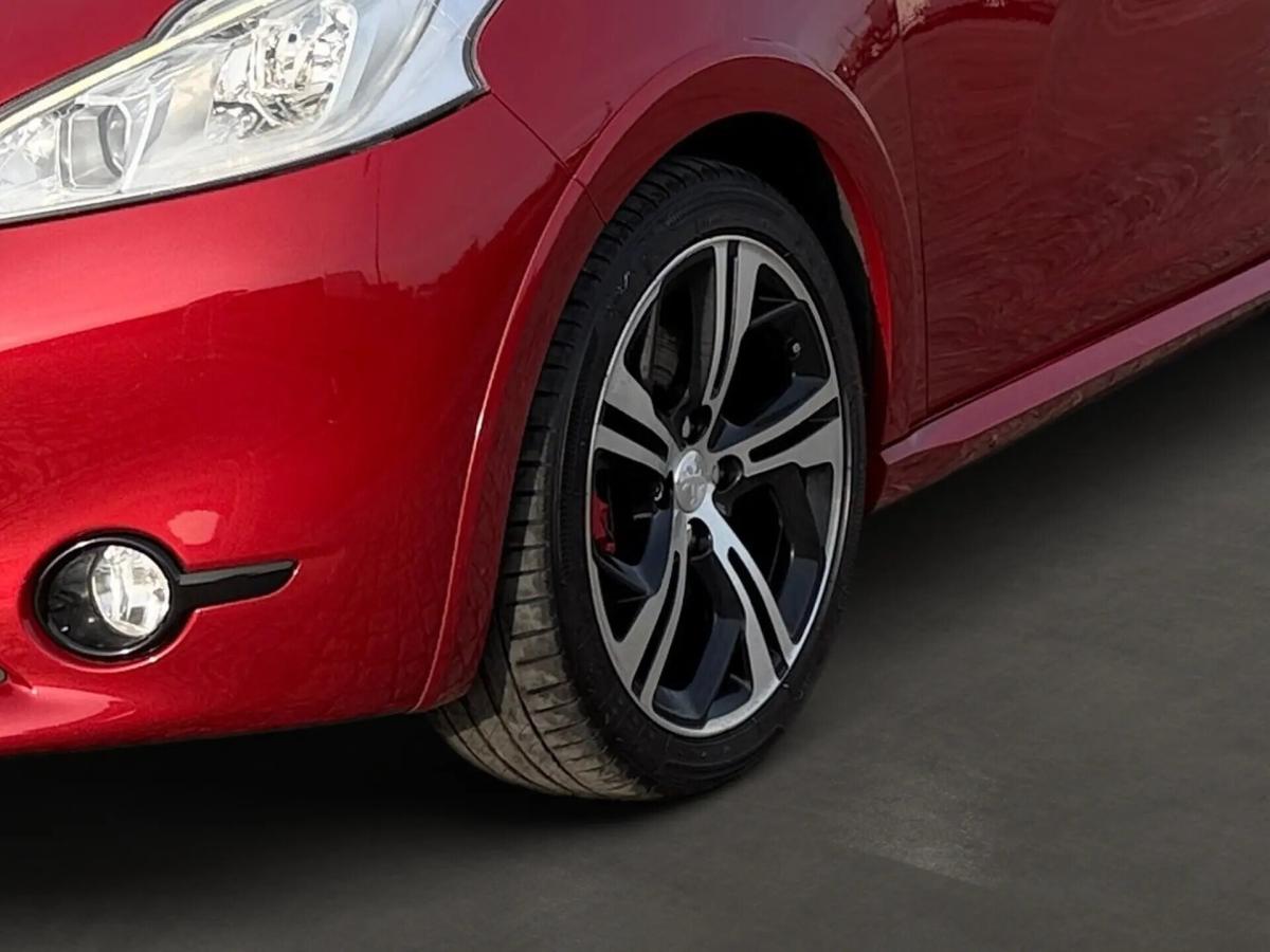 peugeot-208-2015-gasolina-1598cc