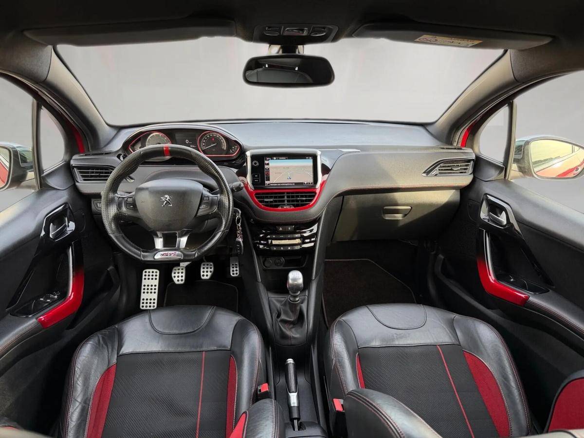 peugeot-208-2015-gasolina-1598cc