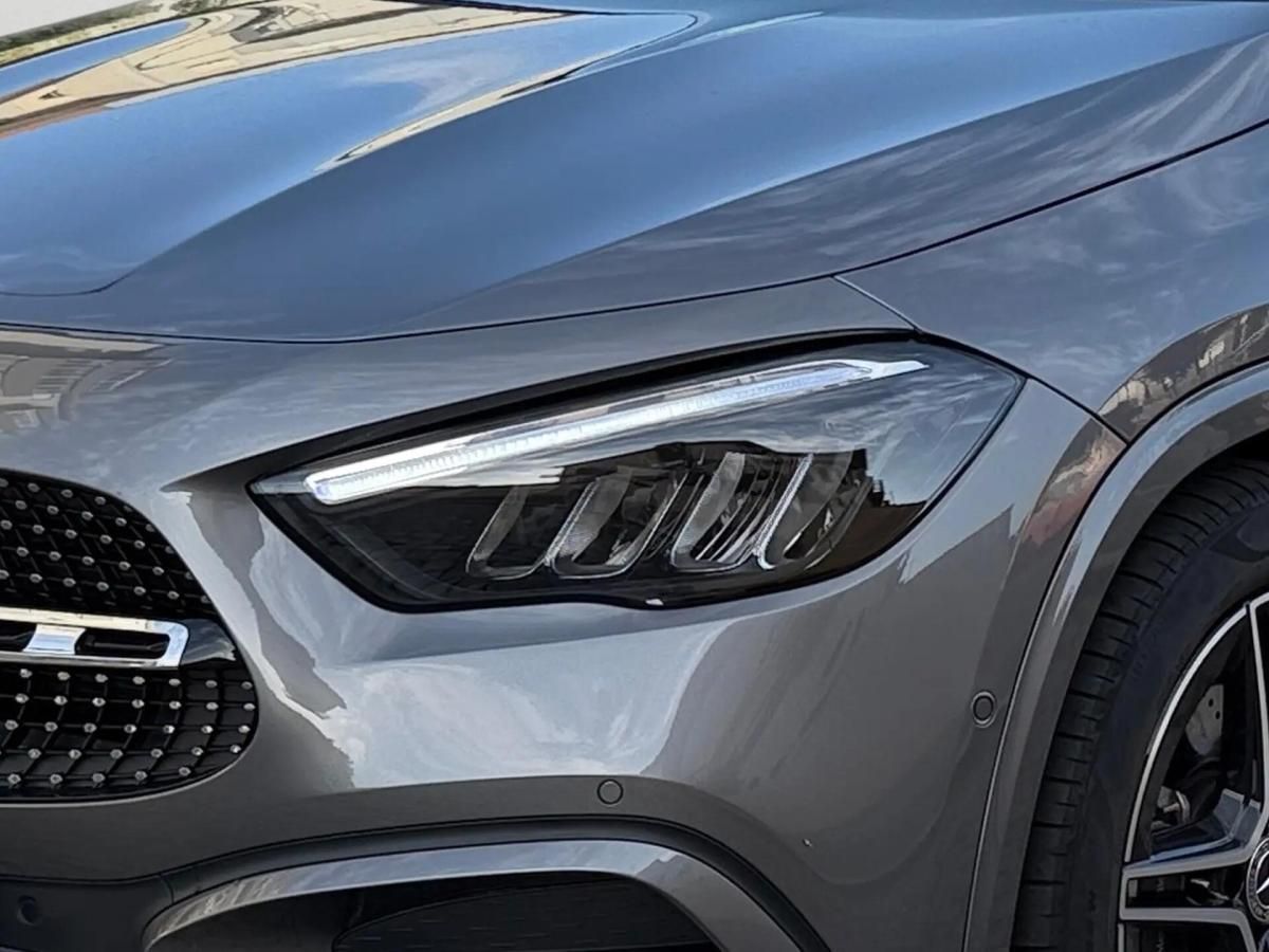 mercedes-benz-gla-180-amg-2025-diesel-1950cc