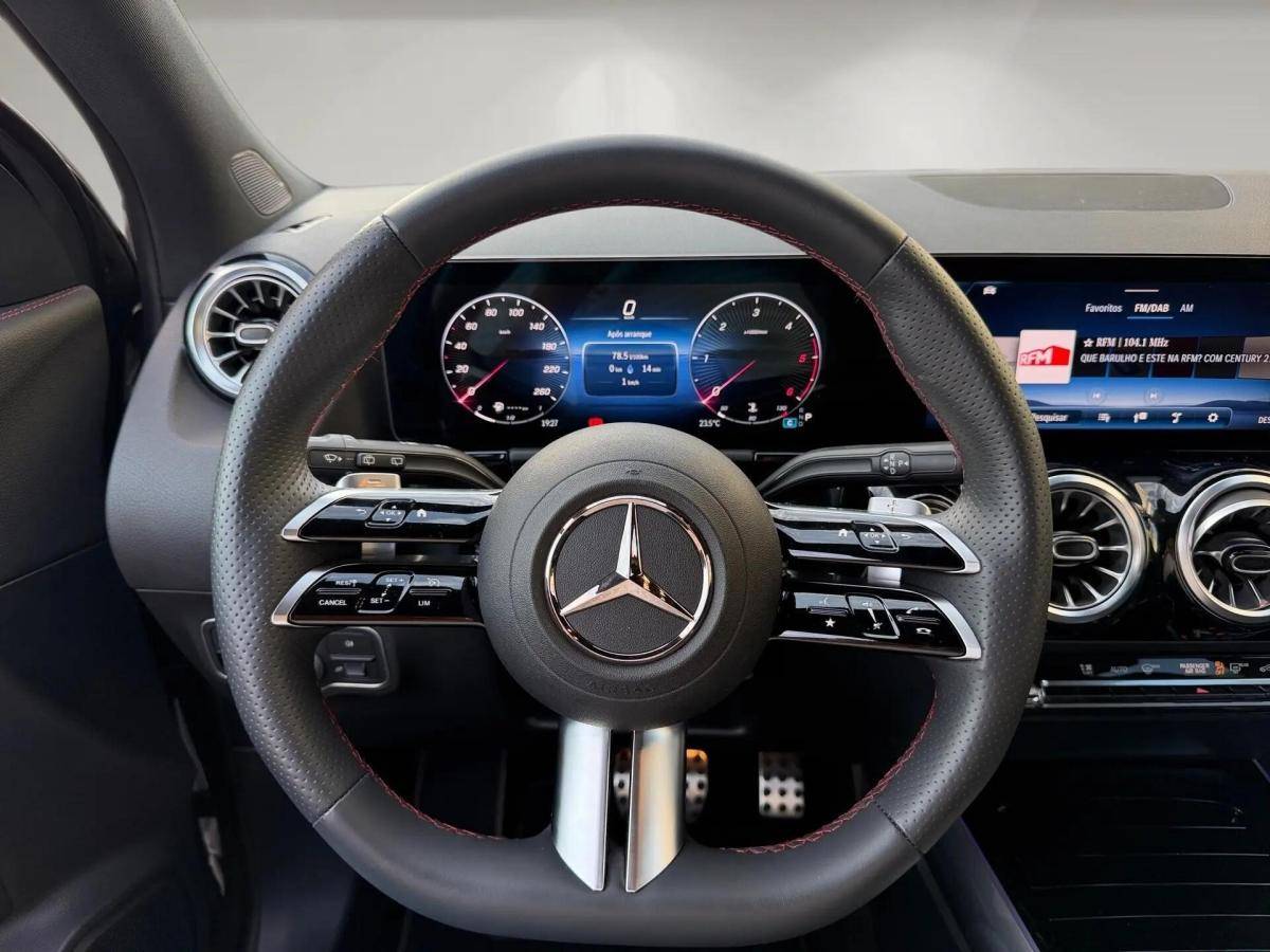mercedes-benz-gla-180-amg-2025-diesel-1950cc