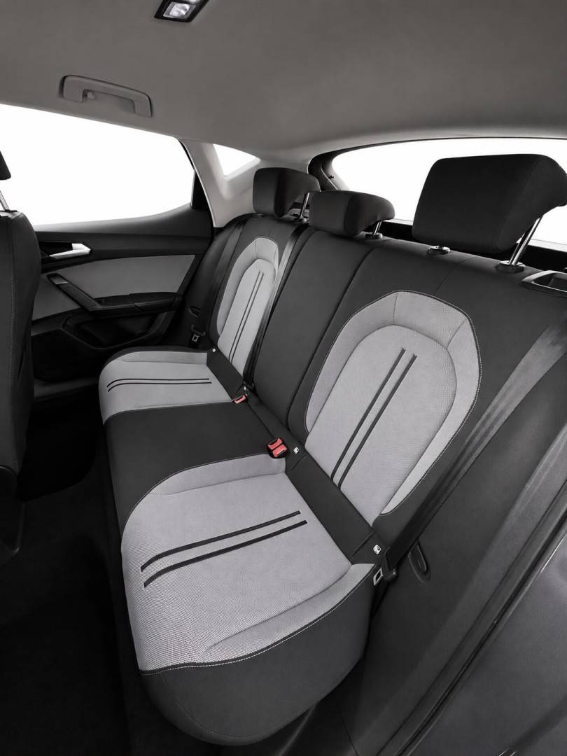 seat-leon-2023-diesel-1968cc