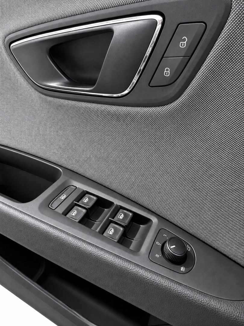 seat-leon-2019-diesel-1598cc