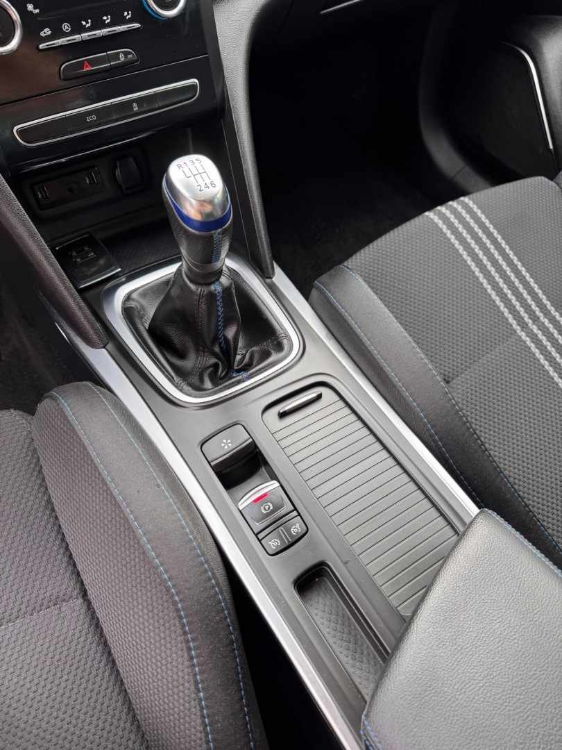 renault-megane-sport-tourer-2019-diesel-1461cc