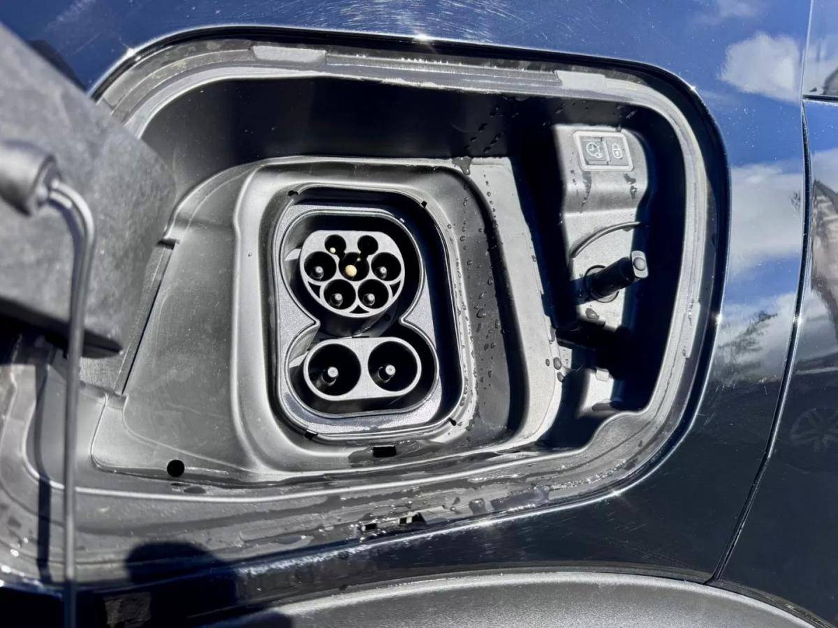 peugeot-2008-2020-eletrico-200cc