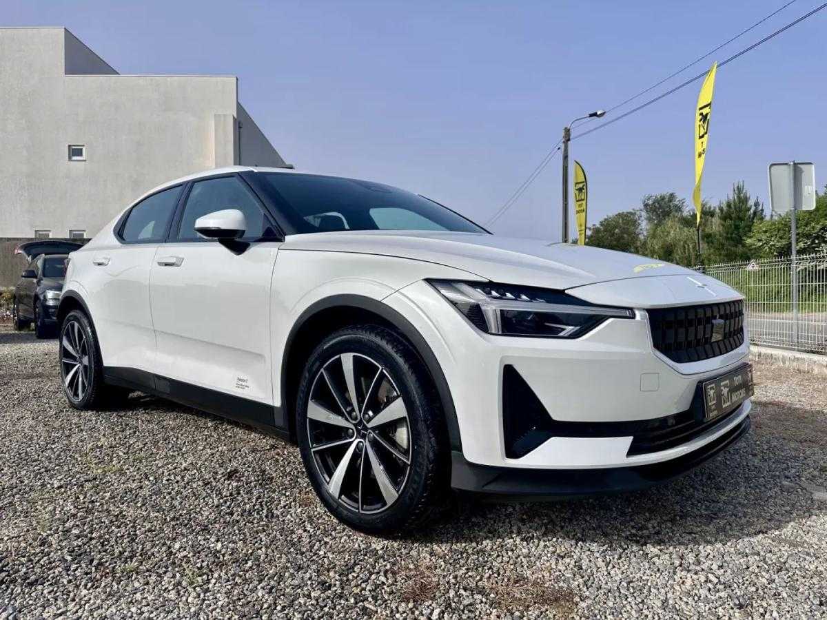 polestar-2-2022-eletrico-200cc