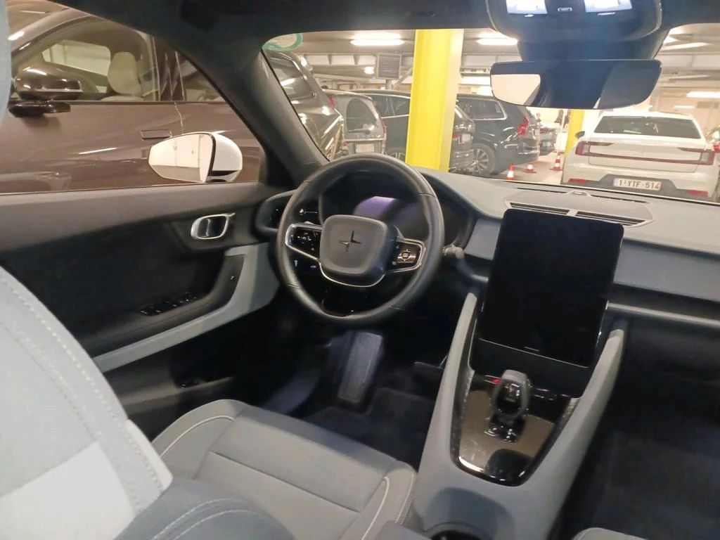polestar-2-2022-eletrico-200cc