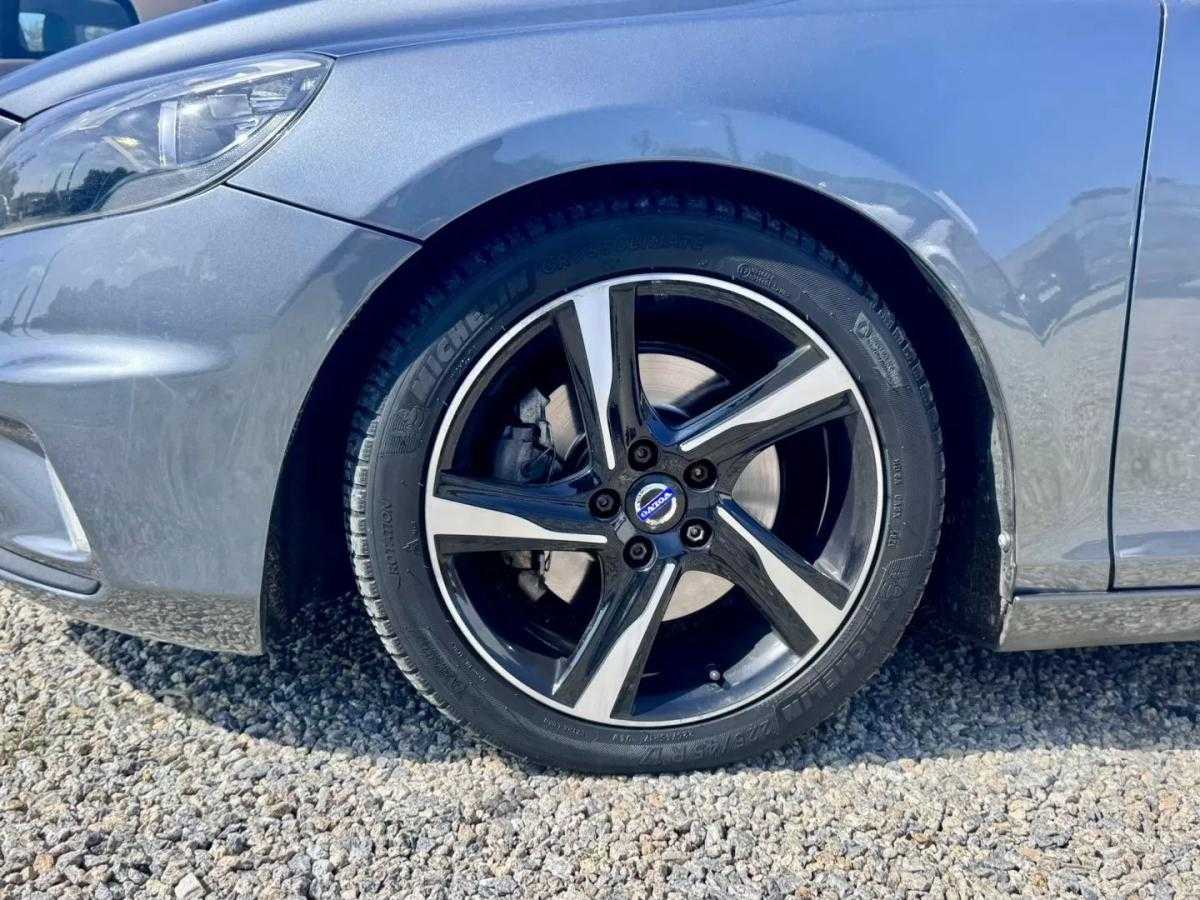 volvo-v40-2014-diesel-1560cc