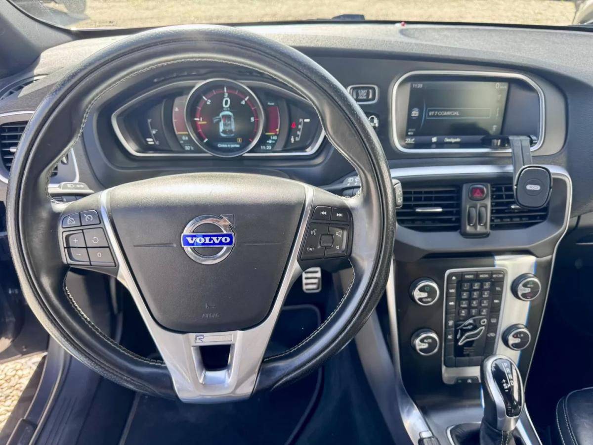 volvo-v40-2014-diesel-1560cc