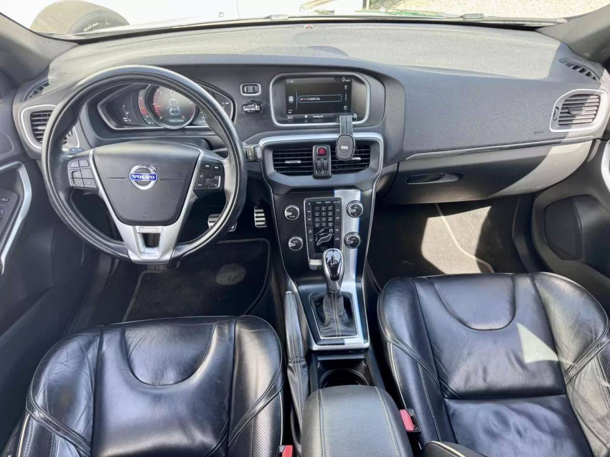 volvo-v40-2014-diesel-1560cc