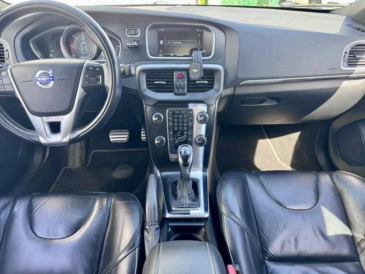 volvo-v40-2014-diesel-1560cc