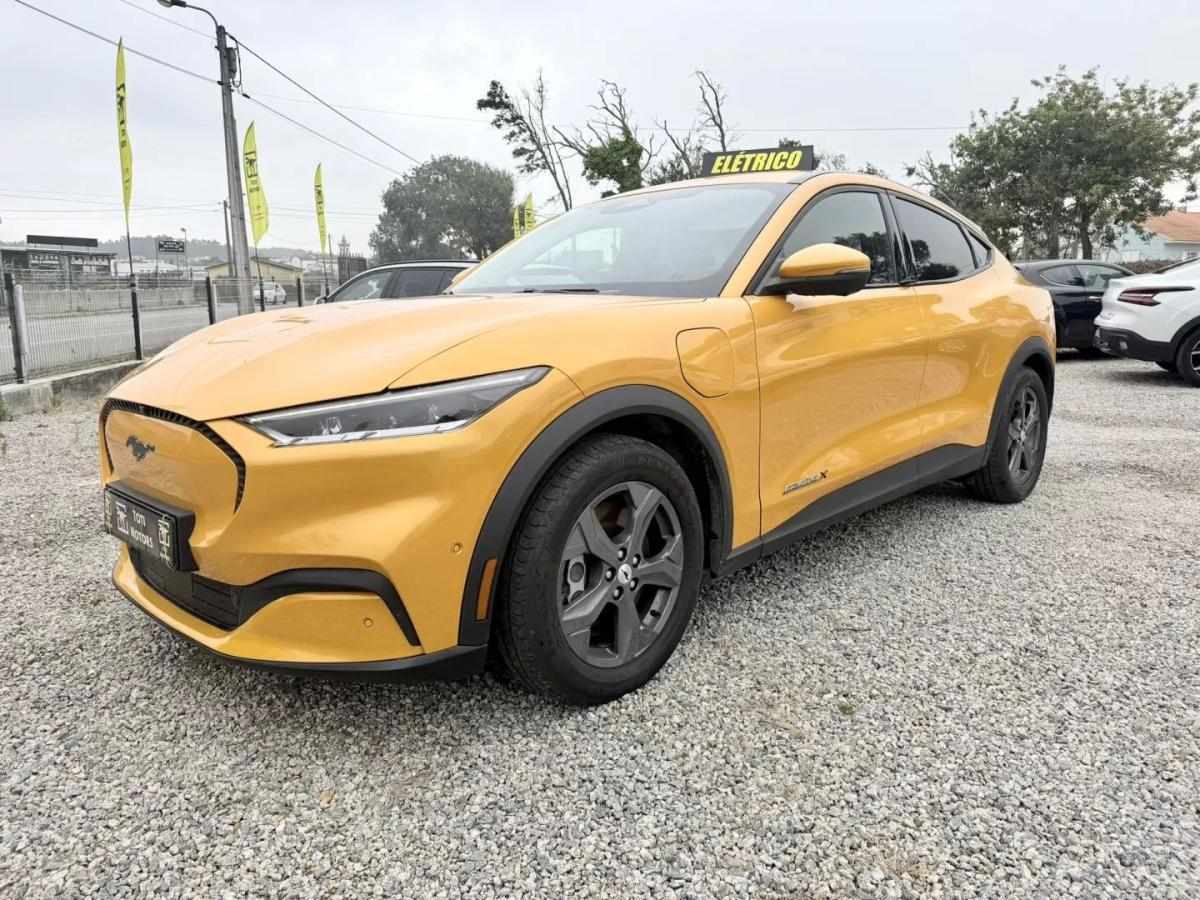 ford-mustang-mach-e-2022-eletrico-200cc