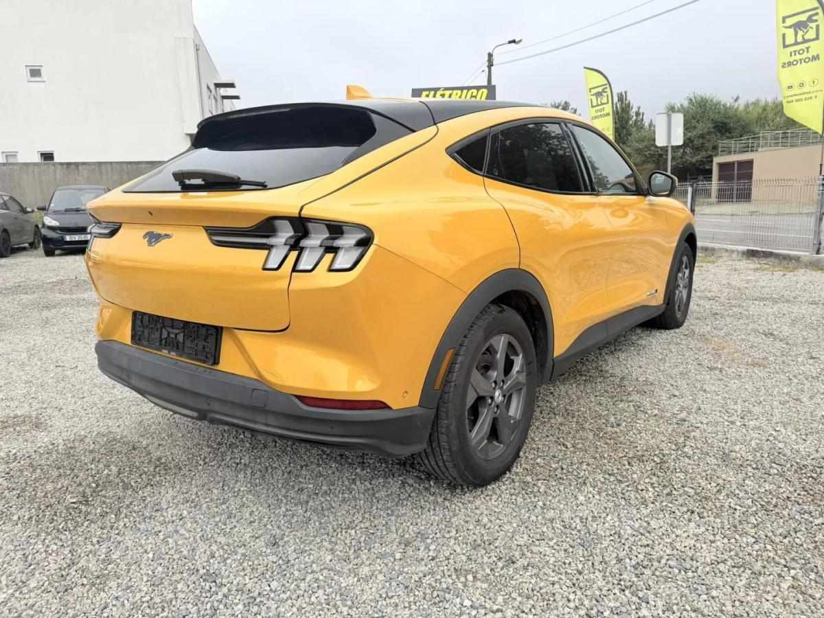 ford-mustang-mach-e-2022-eletrico-200cc