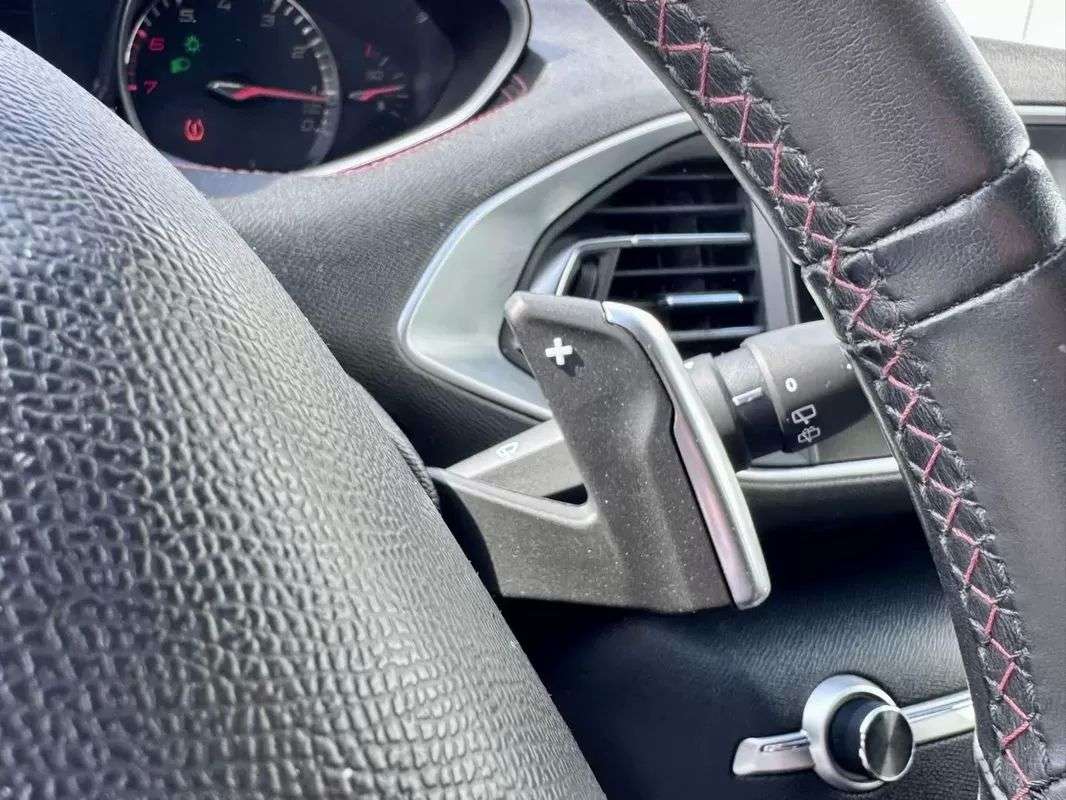 peugeot-308-2020-gasolina-1199cc