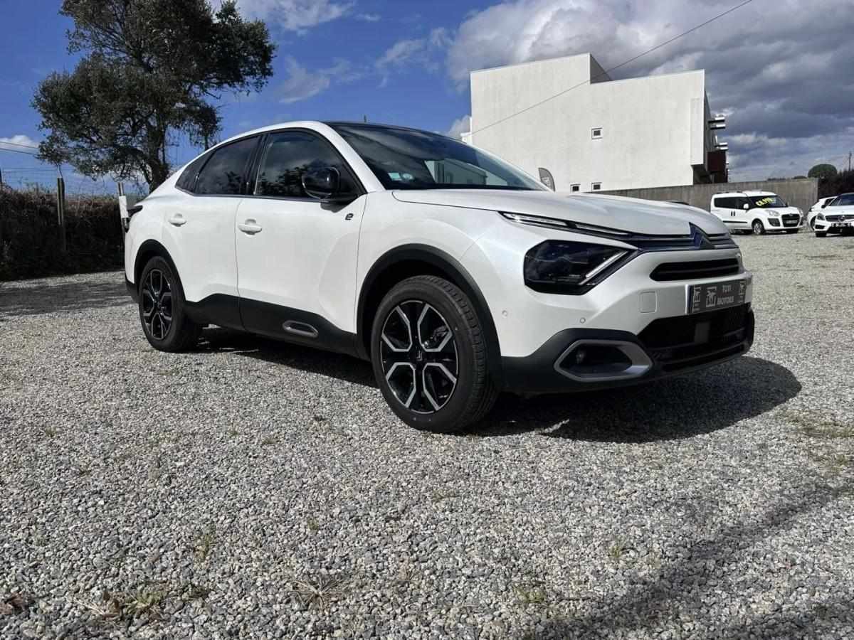 citroen-c4-2022-eletrico-200cc