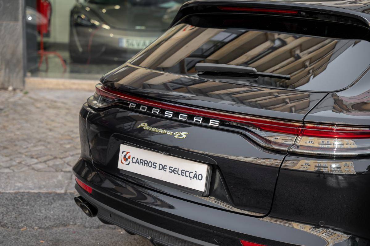 porsche-panamera-sport-turismo-2023-hibrido-a-gasolina-2894cc