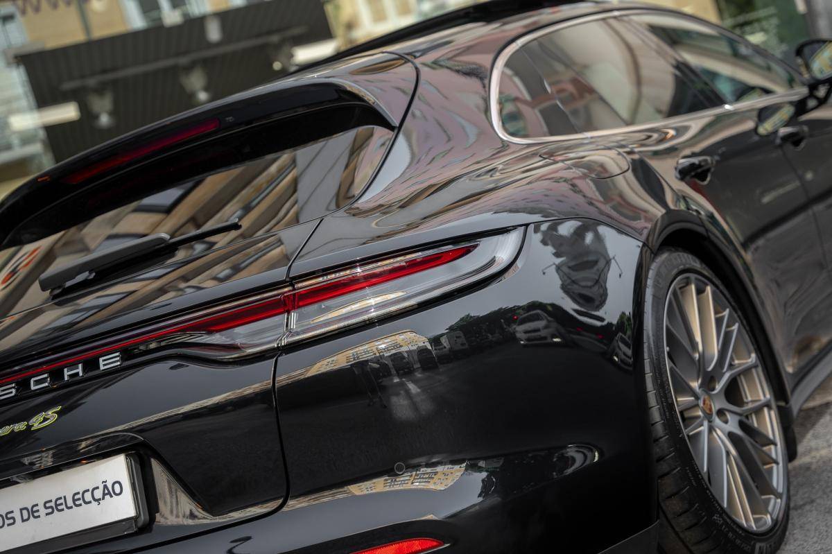 porsche-panamera-sport-turismo-2023-hibrido-a-gasolina-2894cc