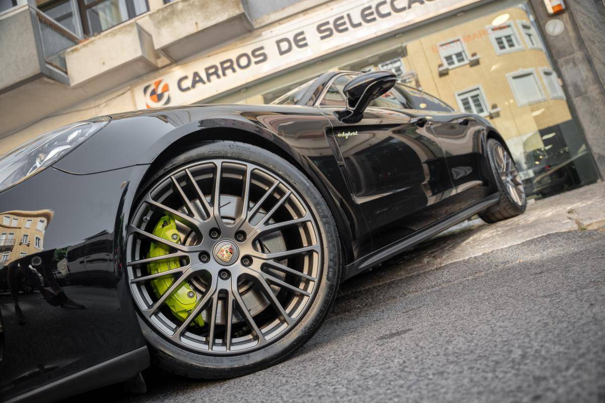 porsche-panamera-sport-turismo-2023-hibrido-a-gasolina-2894cc