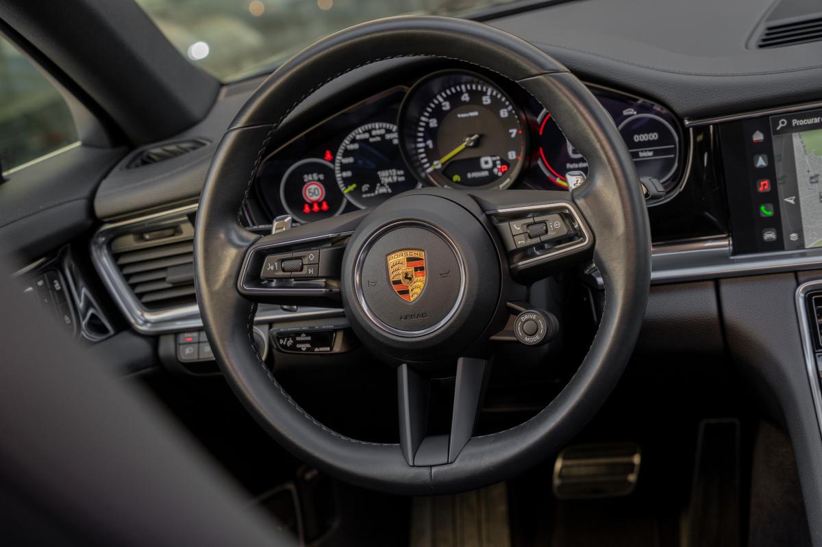porsche-panamera-sport-turismo-2023-hibrido-a-gasolina-2894cc