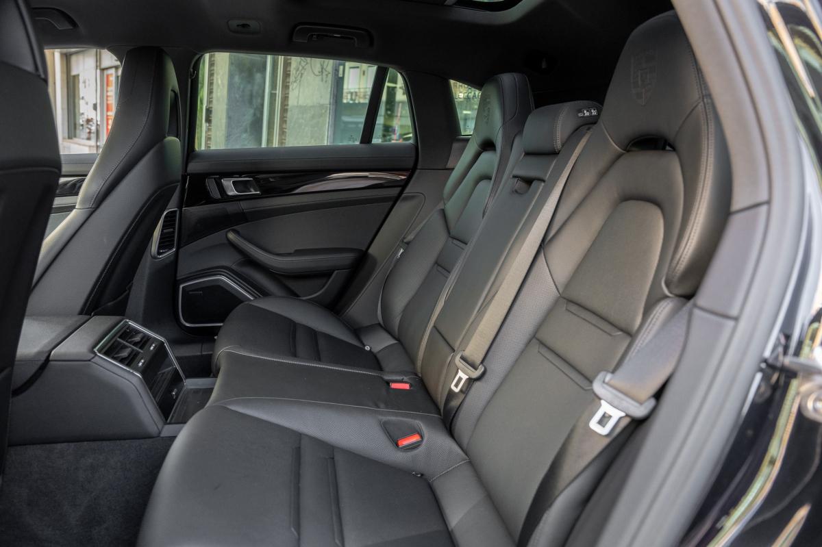 porsche-panamera-sport-turismo-2023-hibrido-a-gasolina-2894cc