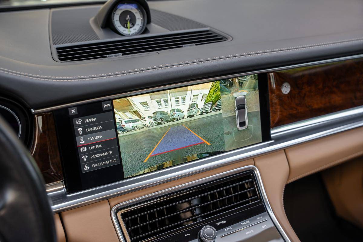 porsche-panamera-2021-hibrido-a-gasolina-2894cc