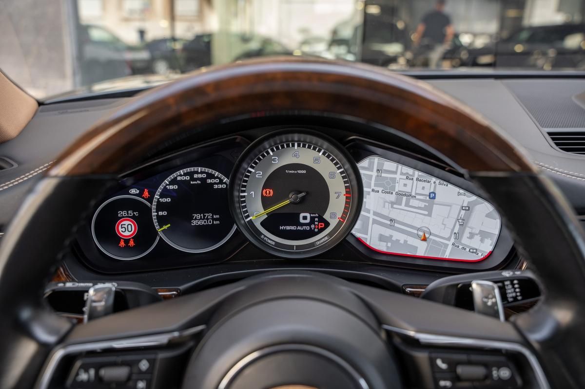porsche-panamera-2021-hibrido-a-gasolina-2894cc