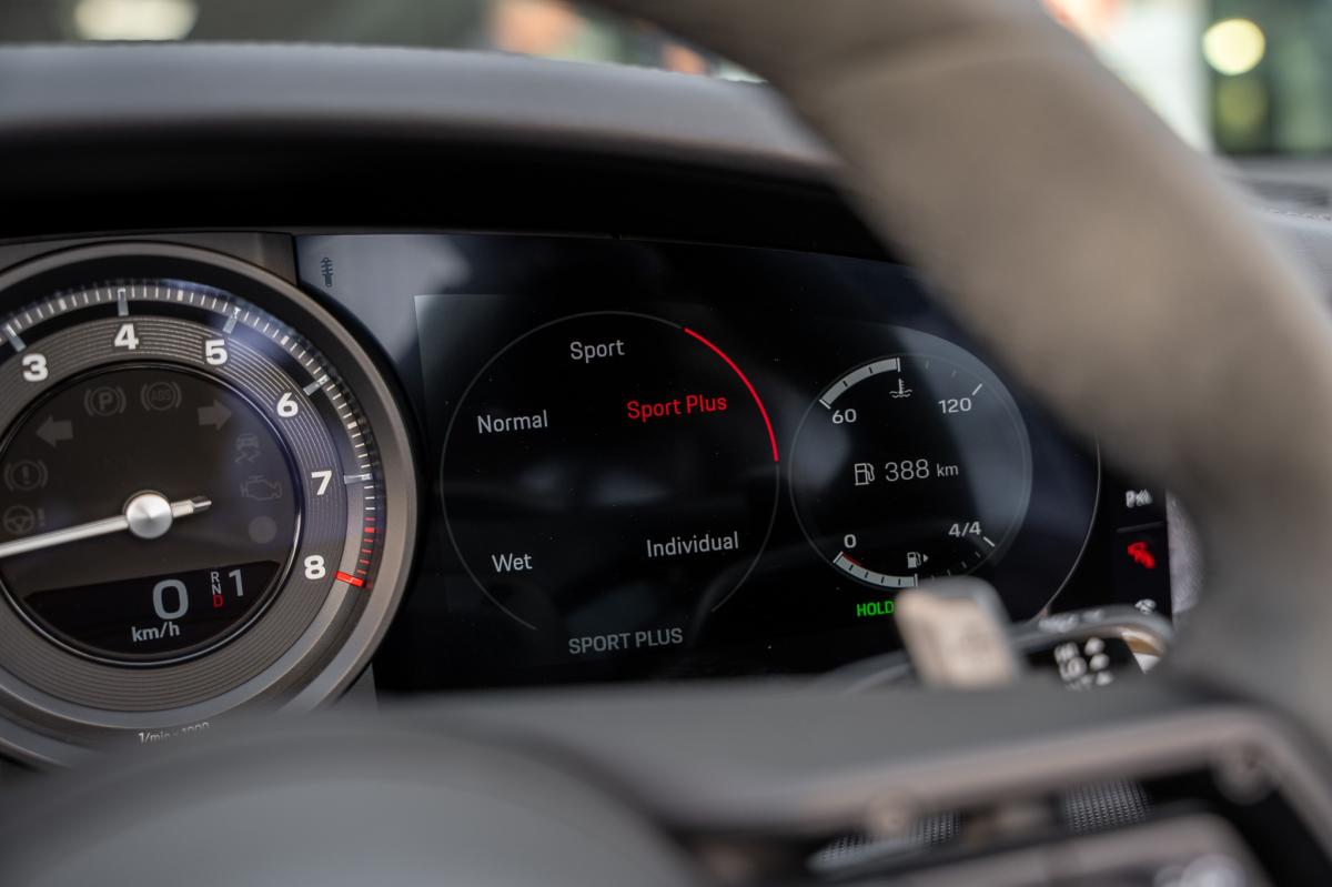 porsche-992-2024-gasolina-2981cc