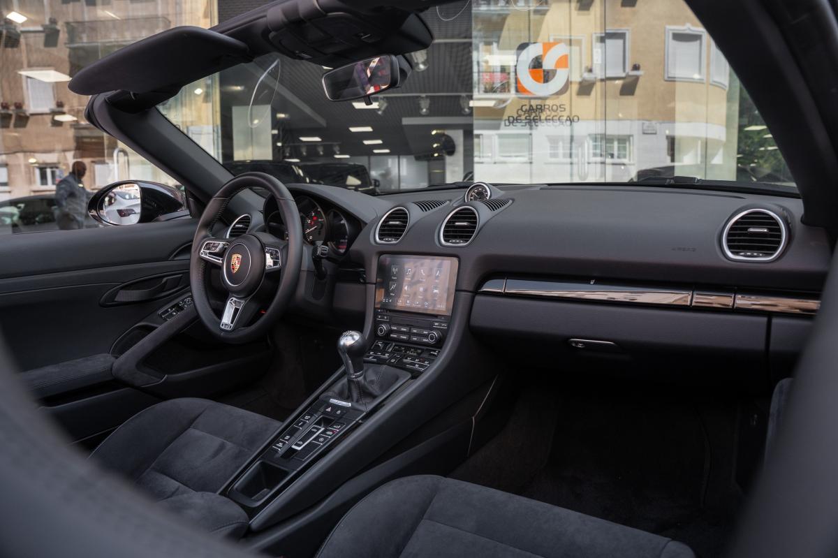 porsche-718-2020-gasolina-3995cc