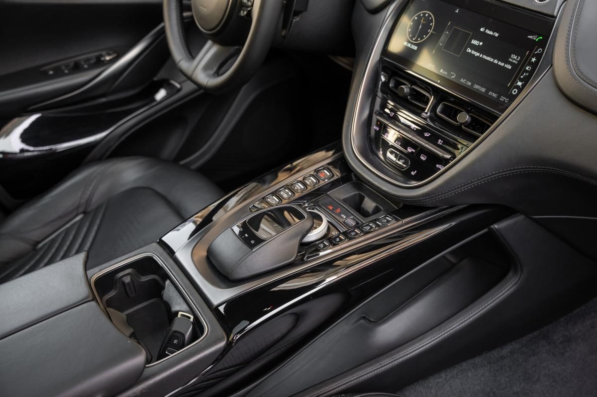 aston-martin-dbx-2021-gasolina-3982cc