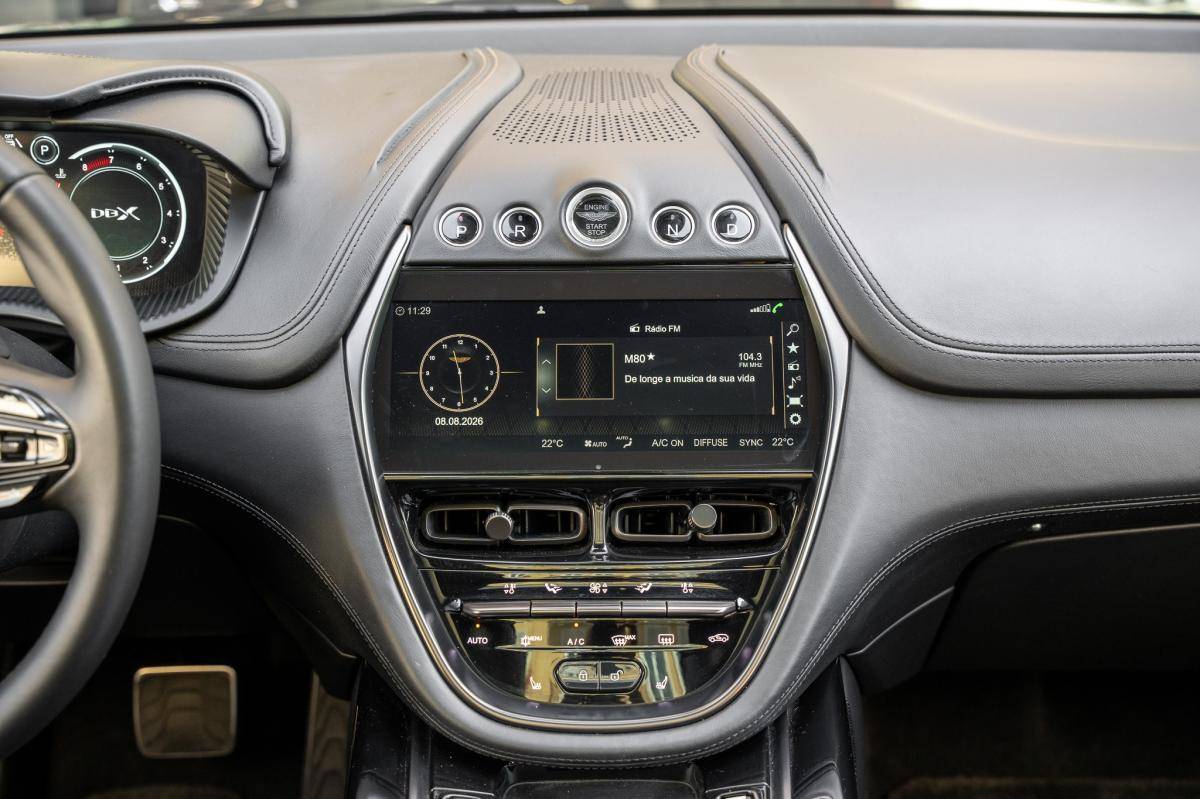 aston-martin-dbx-2021-gasolina-3982cc