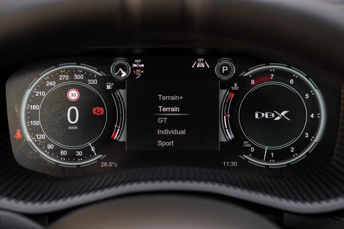 aston-martin-dbx-2021-gasolina-3982cc