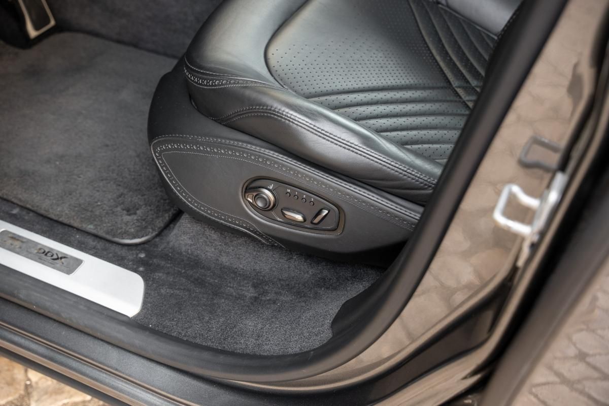 aston-martin-dbx-2021-gasolina-3982cc