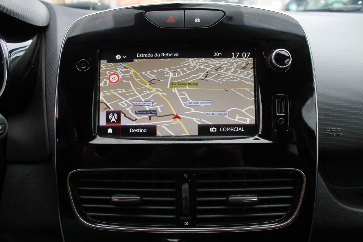 renault-clio-sport-tourer-2019-diesel-1461cc