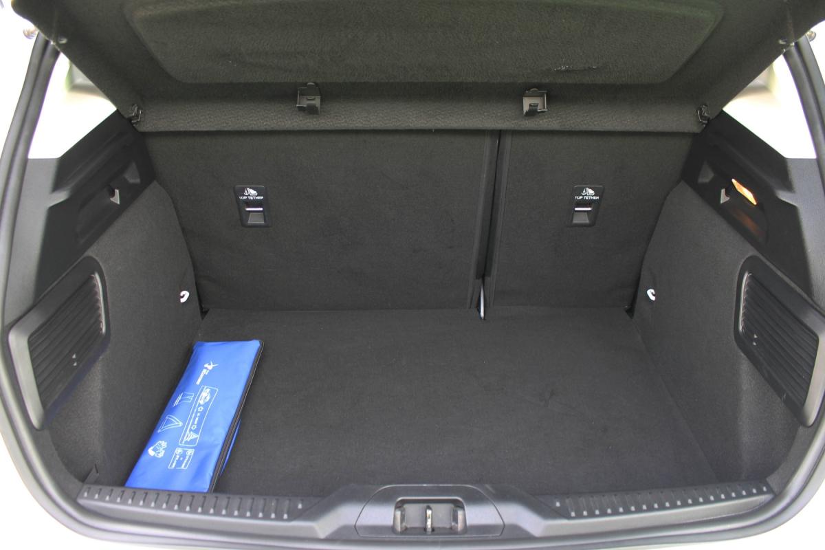 ford-focus-2021-diesel-1499cc