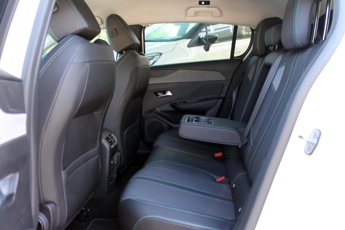 peugeot-308-2022-gasolina-1199cc