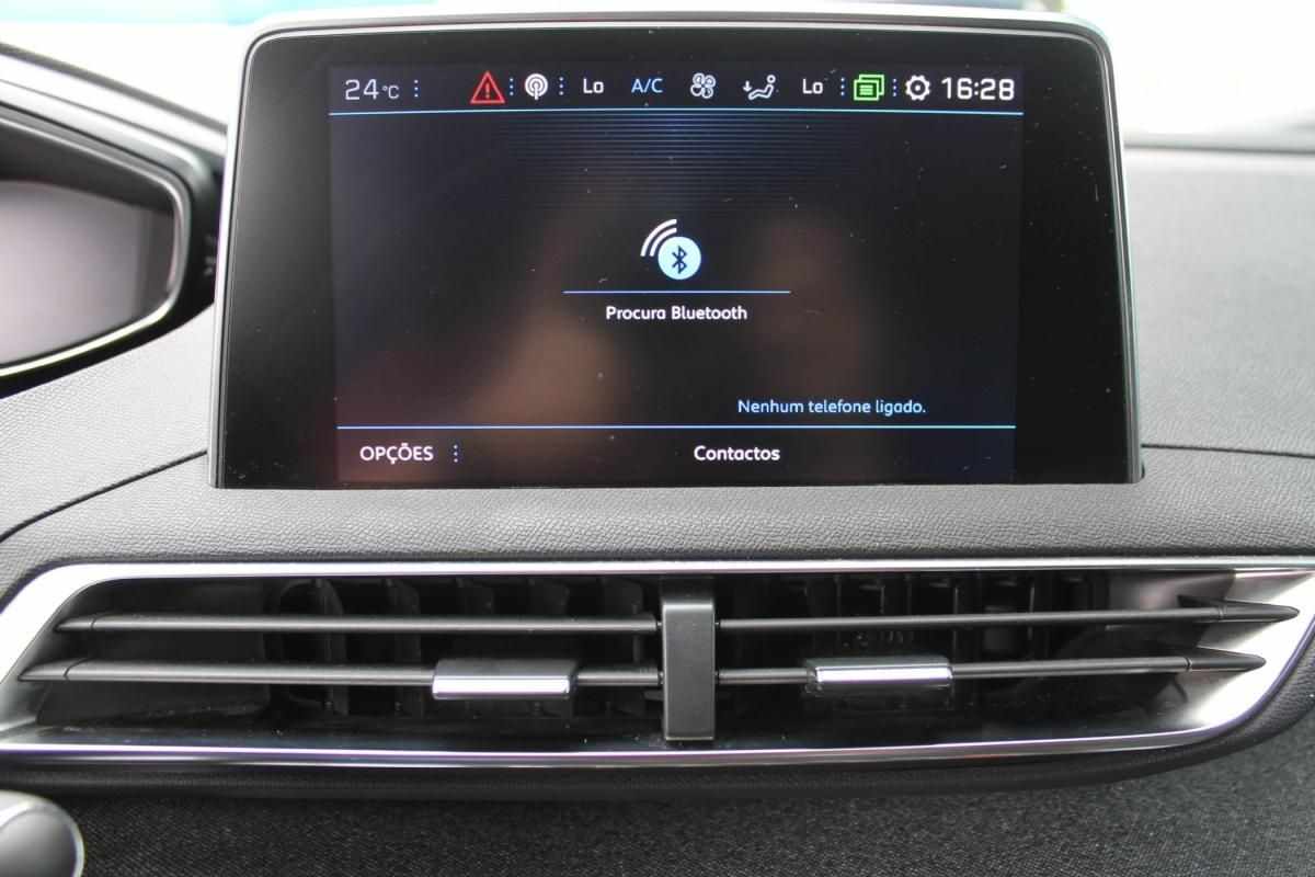 peugeot-5008-2019-diesel-1499cc