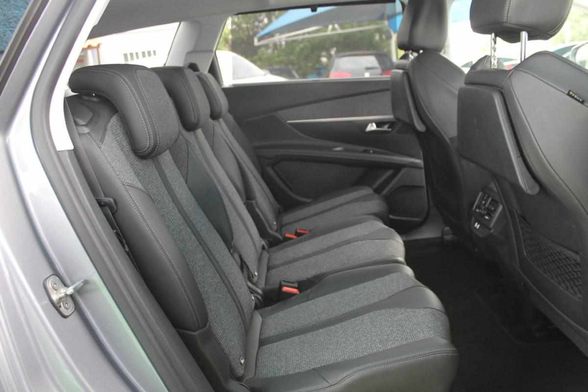 peugeot-5008-2019-diesel-1499cc