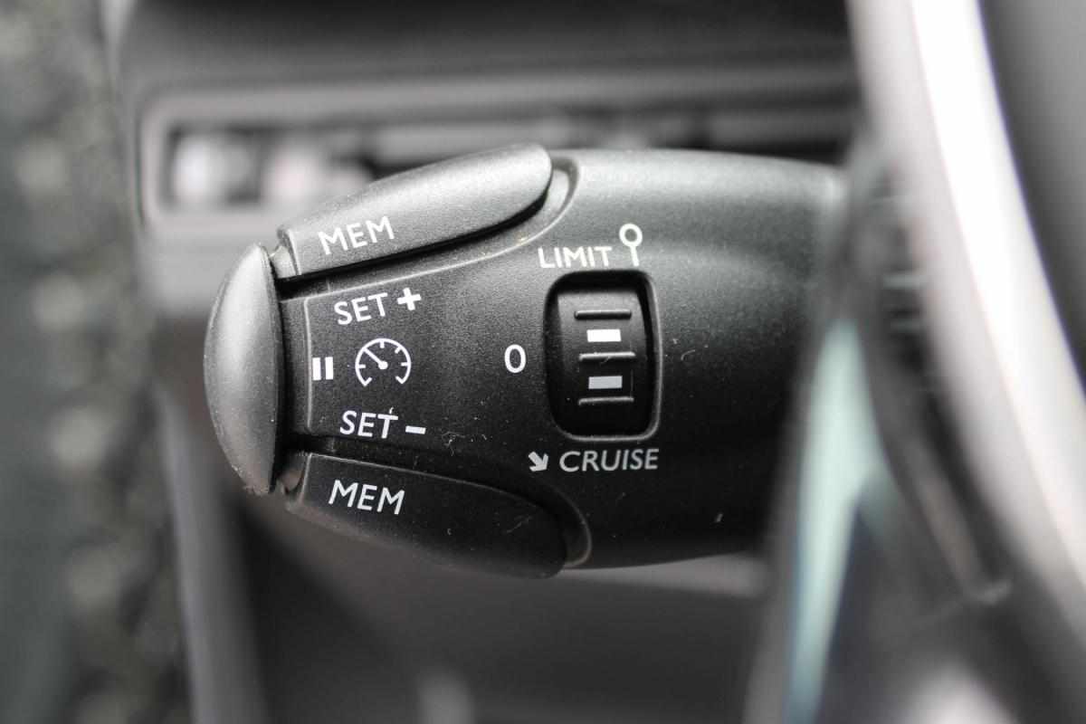 peugeot-5008-2019-diesel-1499cc