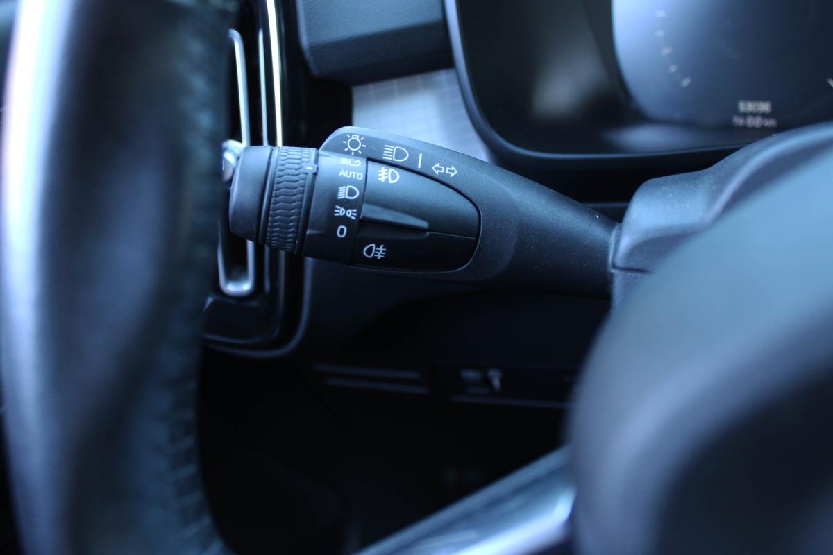 volvo-xc40-2021-gasolina-1477cc