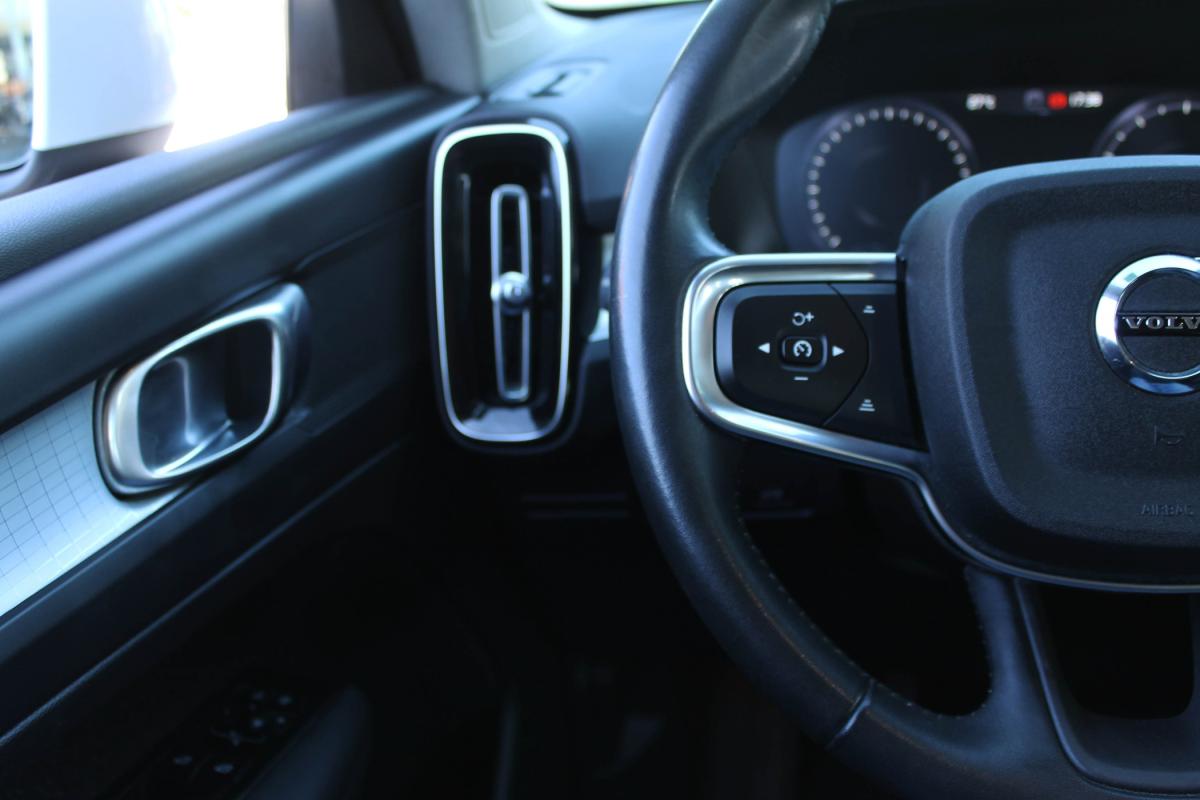 volvo-xc40-2021-gasolina-1477cc