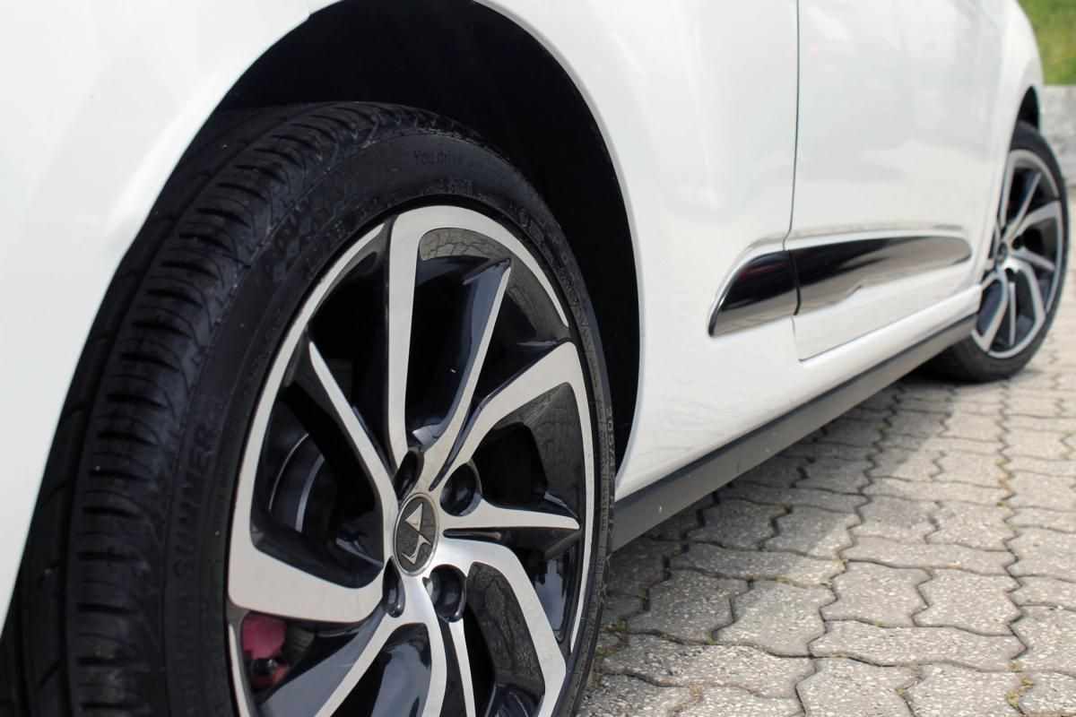 ds-ds-3-2017-diesel-1560cc
