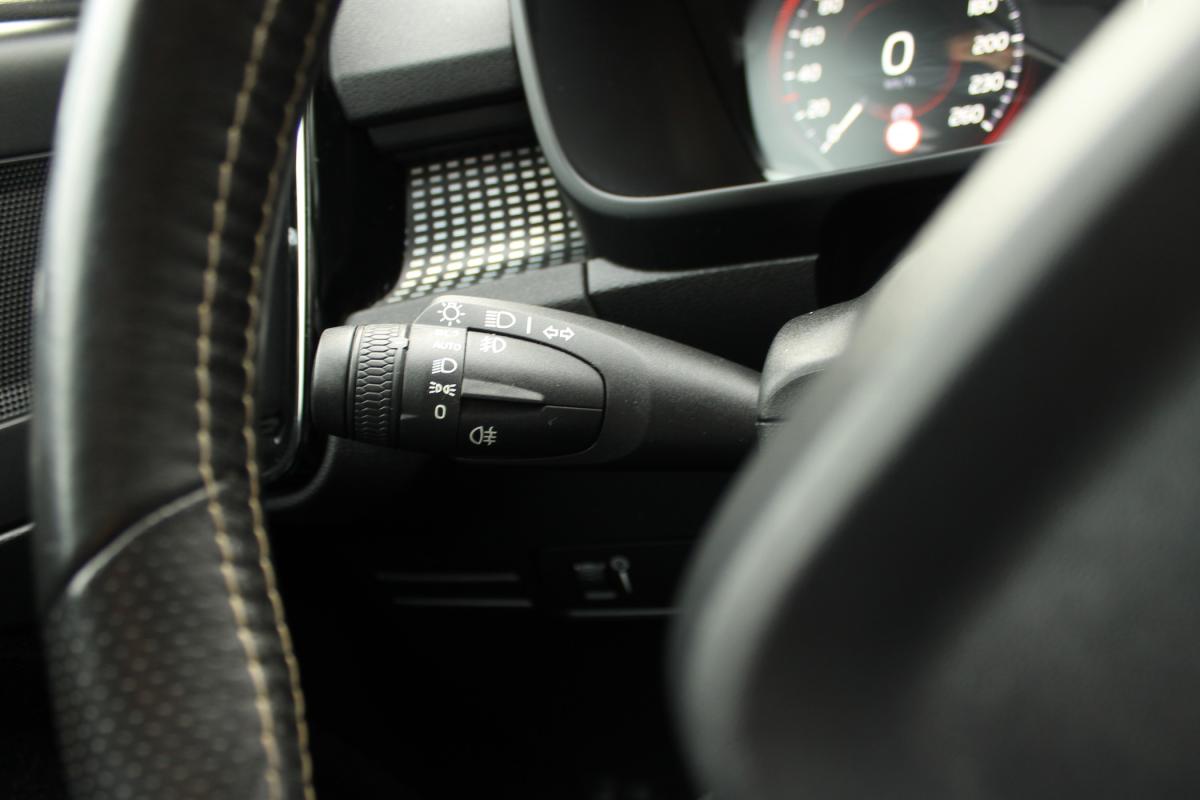 volvo-xc40-2018-gasolina-1477cc