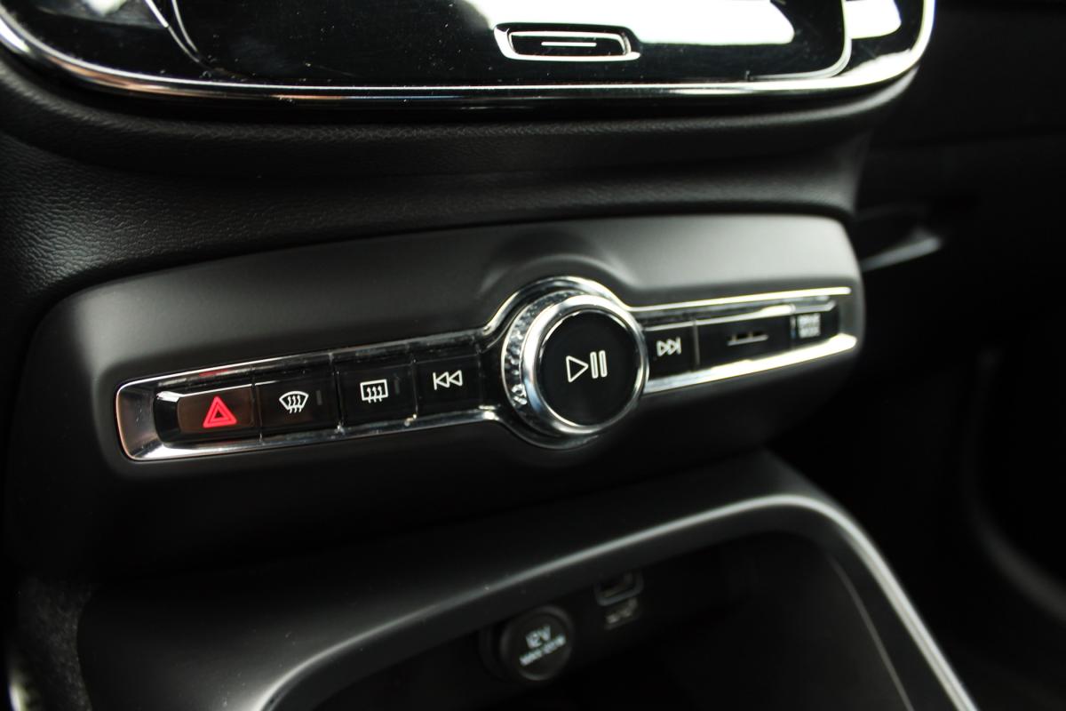 volvo-xc40-2018-gasolina-1477cc
