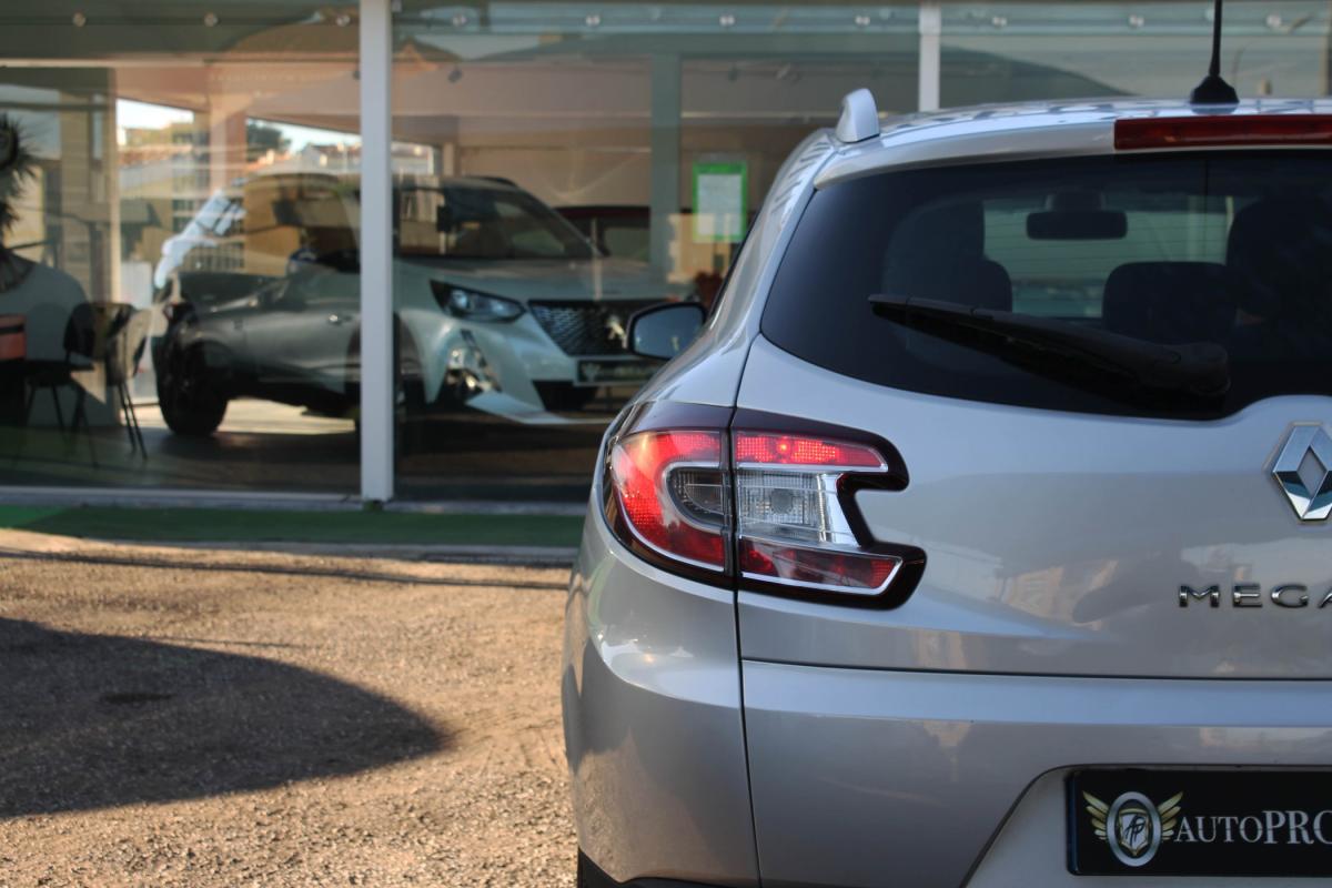 renault-megane-sport-tourer-2012-diesel-1461cc