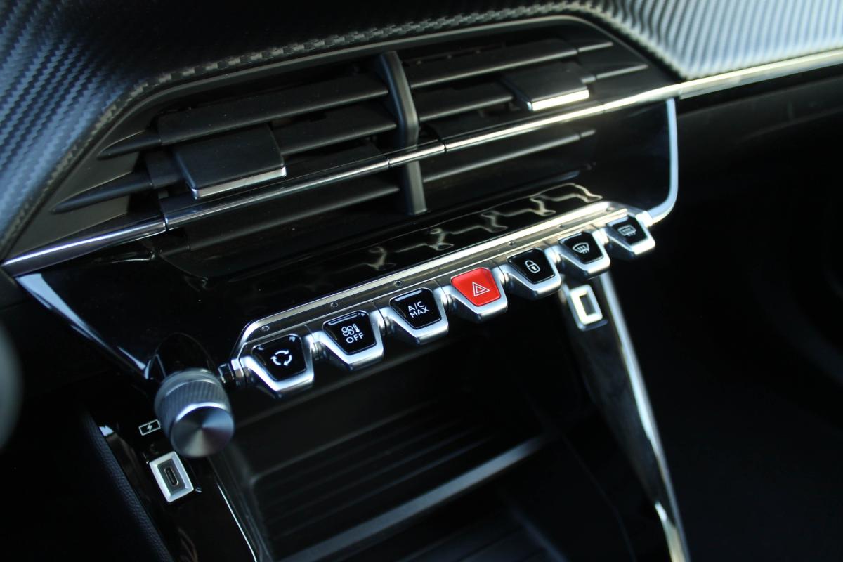 peugeot-2008-2021-gasolina-1199cc