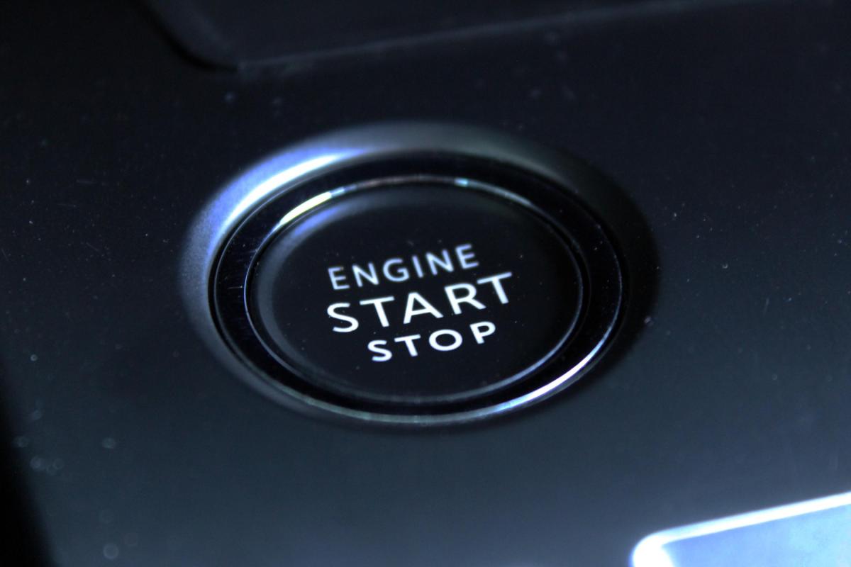 peugeot-308-2022-gasolina-1199cc