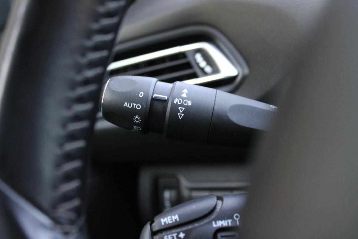 peugeot-308-sw-2021-diesel-1499cc