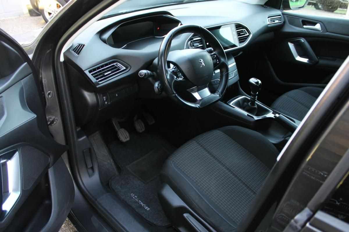 peugeot-308-sw-2021-diesel-1499cc