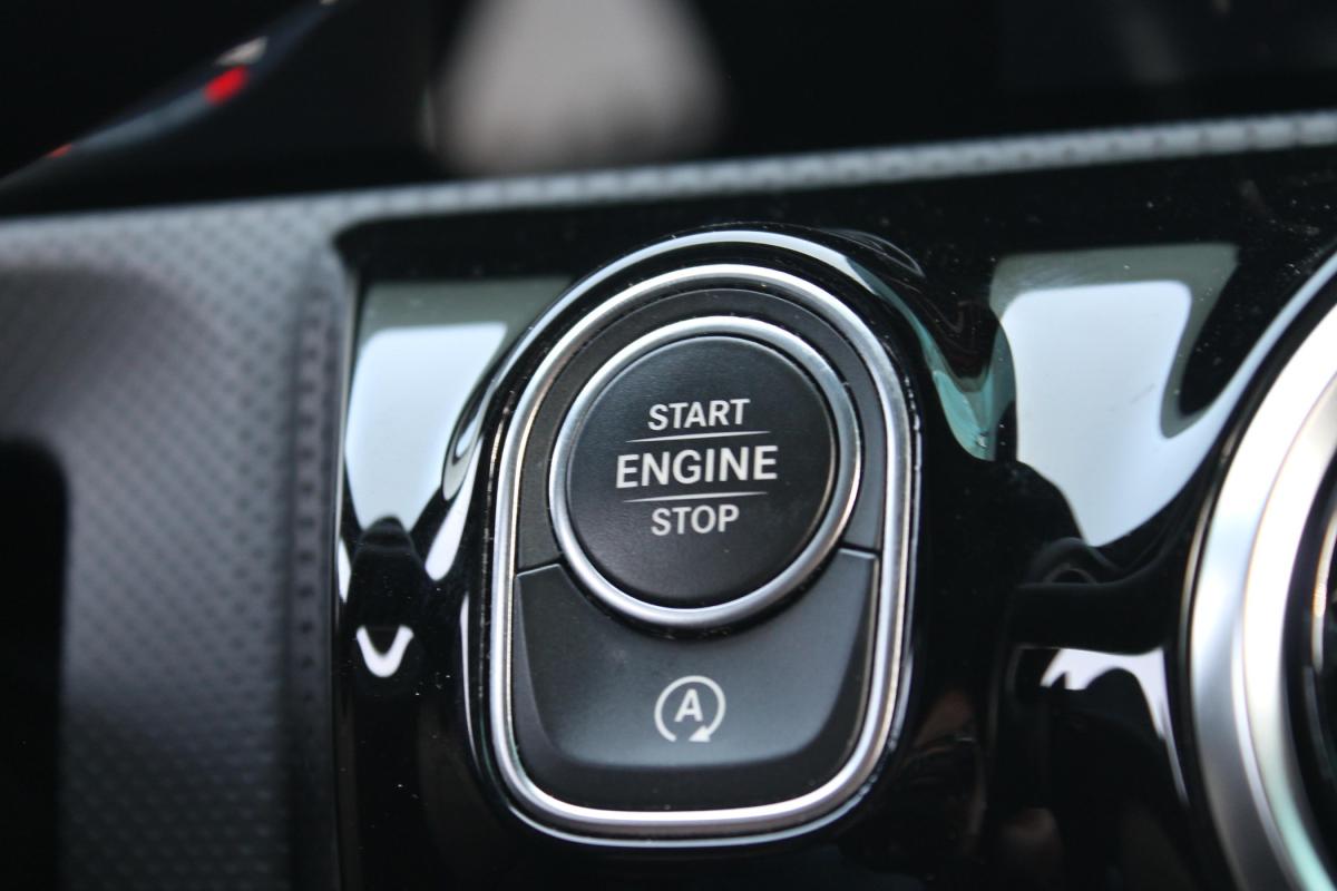 mercedes-benz-cla-2022-diesel-1950cc