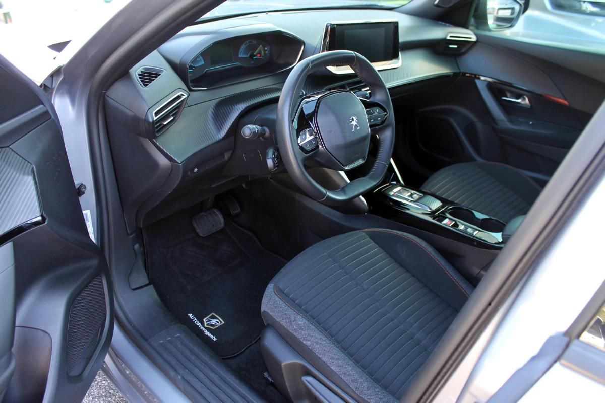 peugeot-2008-2023-eletrico-500cc